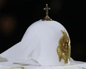 "Бегство патриарха - на руку врагам Церкви"