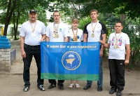 Днепропетровский священник и его юные воспитанники стали чемпионами мира по пауэрлифтингу