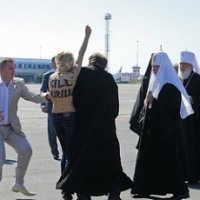 ���������� Femen ���� 15 ����� �� ����� ������ ��������� �������