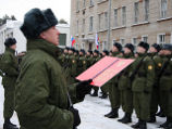 В России бурно обсуждают попытку заменить слово "клянусь" в военной присяге