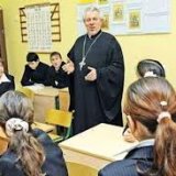 Депутати пропонують законом закріпити партнерські взаємовідносини держави, школи і церкви Депутати пропонують законом закріпити партнерські взаємовідносини держави, школи і церкви