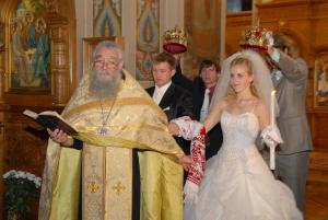 Церковний шлюб в Україні - вдвічі міцніший за звичайний