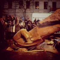 Иерархи украинских Церквей приветствуют снос памятника Ленину в Киеве