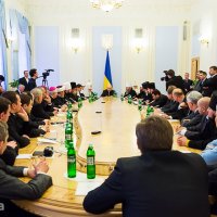 Атеисты Украины недовольны налаживанием тесного сотрудничства церкви и новой власти