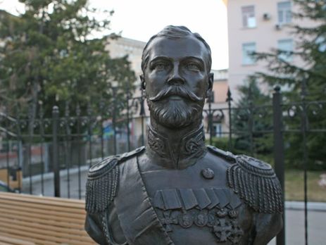 В России ажиотаж из-за "мироточения" бюста Николая II в Крыму