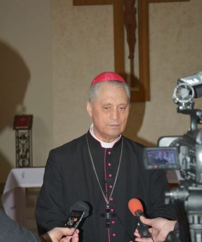 Католицькі єпископи України розглянули релігійно-політичну ситуацію на сході і проблеми модифікації літургії Католицькі єпископи України розглянули релігійно-політичну ситуацію на сході і проблеми модифікації літургії