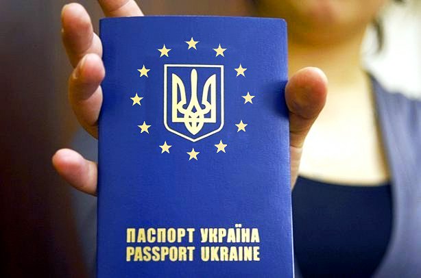 Глави УГКЦ та УПЦ КП закликають не боятися біометричних паспортів, а в УПЦ (МП) хвилюються за «ревних віруючих»