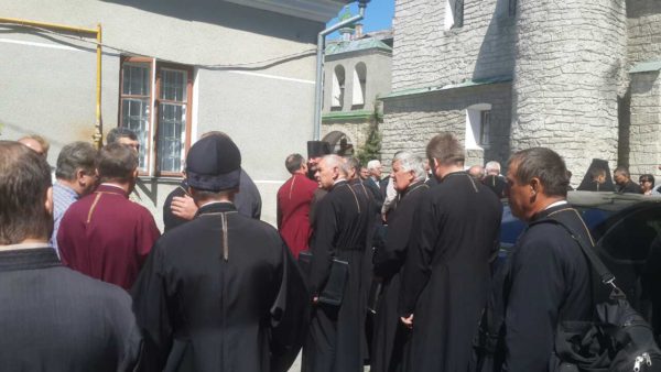 Криза в УАПЦ минула: митрополит Макарій залишається на посаді