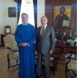 Посол України обговорив з главою Кіпрської Православної Церкви питання співробітництва