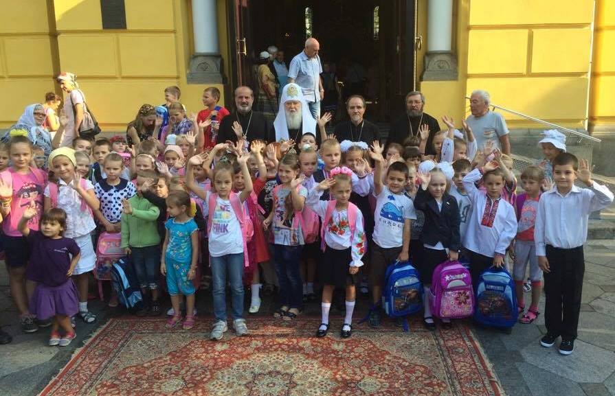 Церкви розпочали благодійні акції для школярів з малозабезпечених родин