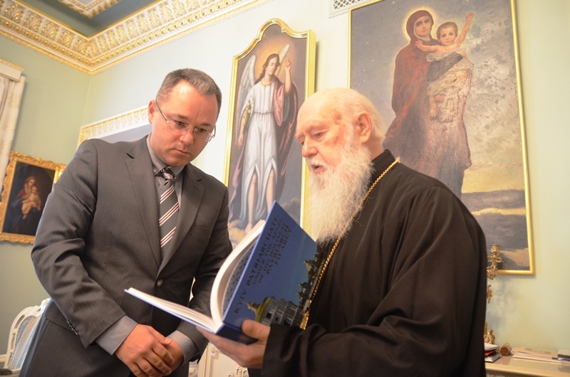 Патріарх Філарет і перший секретар Посольства Канади в Україні говорили про діаспору та опір російській агресії