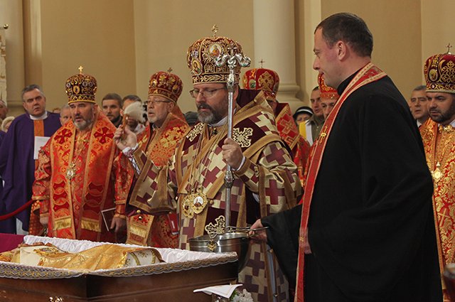 У Львові поховали столітнього єпископа-місіонера, який казав, що майбутнє України “кується” на Сході У Львові поховали столітнього єпископа-місіонера, який казав, що майбутнє України “кується” на Сході