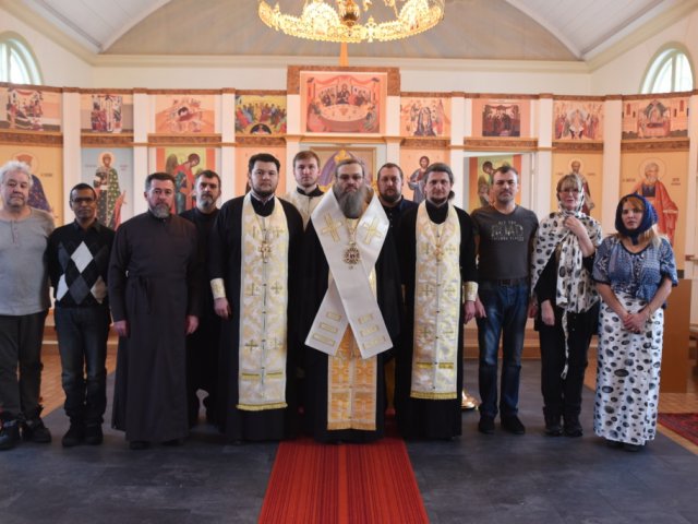 УПЦ пропонує українцям в діаспорі храми РПЦ УПЦ пропонує українцям в діаспорі храми РПЦ