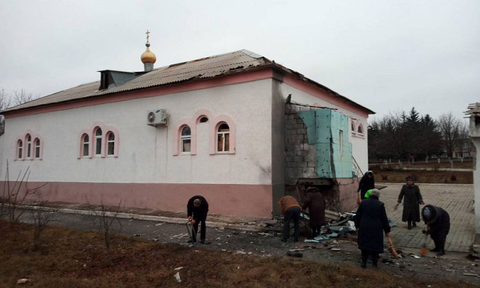 Снаряд из "ДНР" опять попал в храм Московского Патриархата — в России опять обвинили Украину