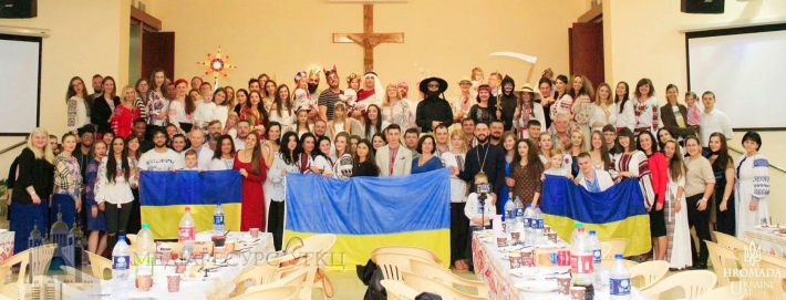 Священик УГКЦ влаштував свято Різдва українцям в Об’єднаних Арабських Еміратах
