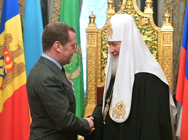 Патриарх Кирилл подтвердил сформировавшуюся в России "симфонию Церкви и государства" Патриарх Кирилл подтвердил сформировавшуюся в России "симфонию Церкви и государства"