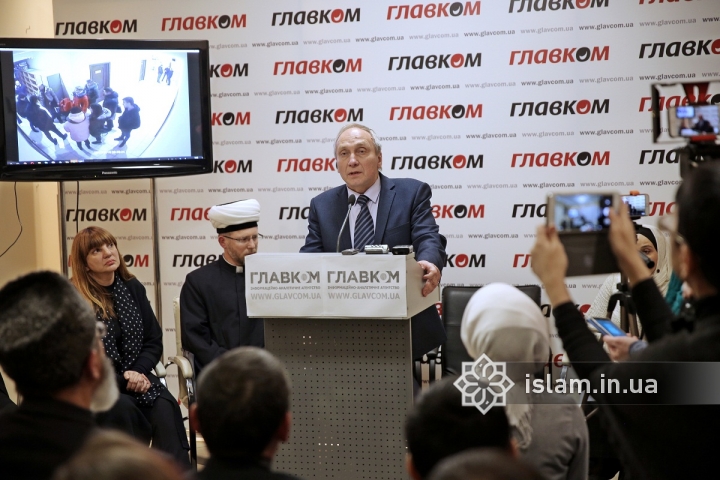 Відомий релігієзнавець підтримав мусульман Києва, які зазнали обшуку