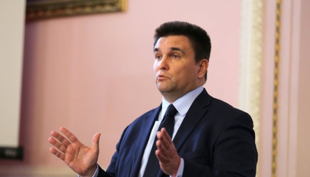Міністр МЗС заохочує українську діаспору і Ватикан сприяти утворенню єдиної Церкви в Україні