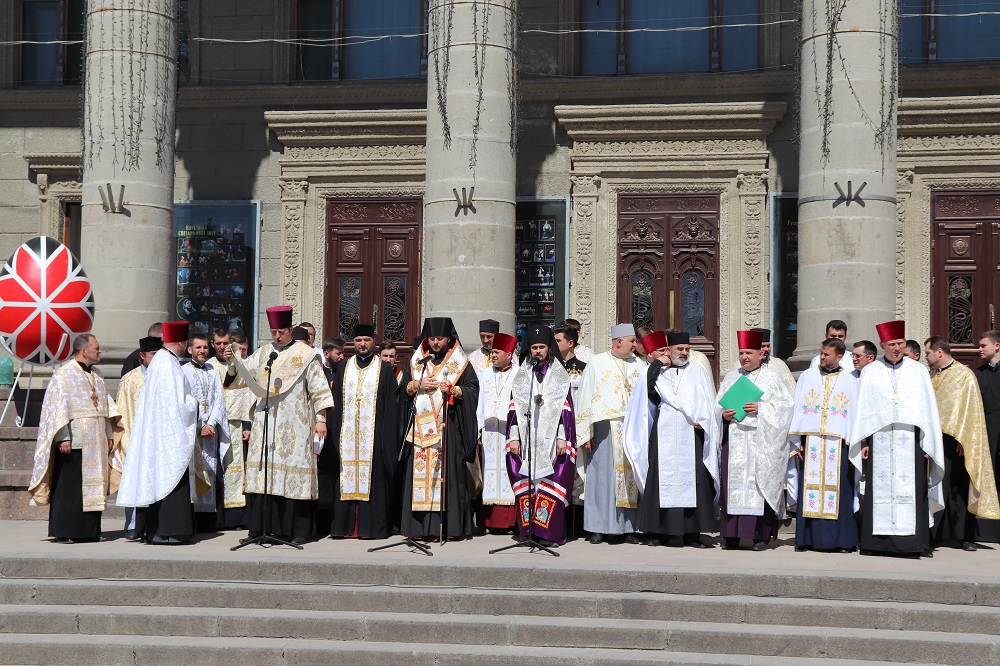 УПЦ КП та УАПЦ провели спільний молебень за утворення єдиної помісної Церкви