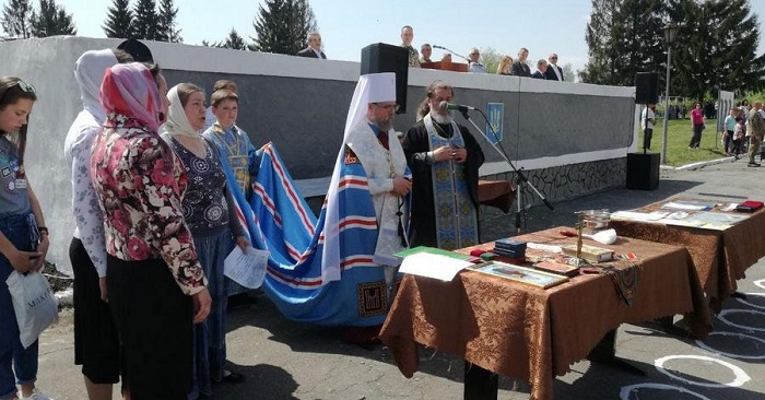 Митрополит УПЦ «схиляє голову перед сміливістю» воїнів АТО