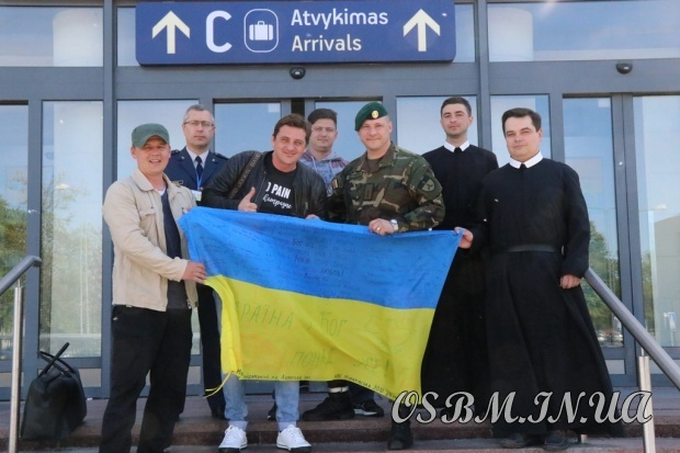 Захисники Донецького аеропорту та герої фільму «Кіборги» завітали до монастиря УГКЦ у Вільнюсі