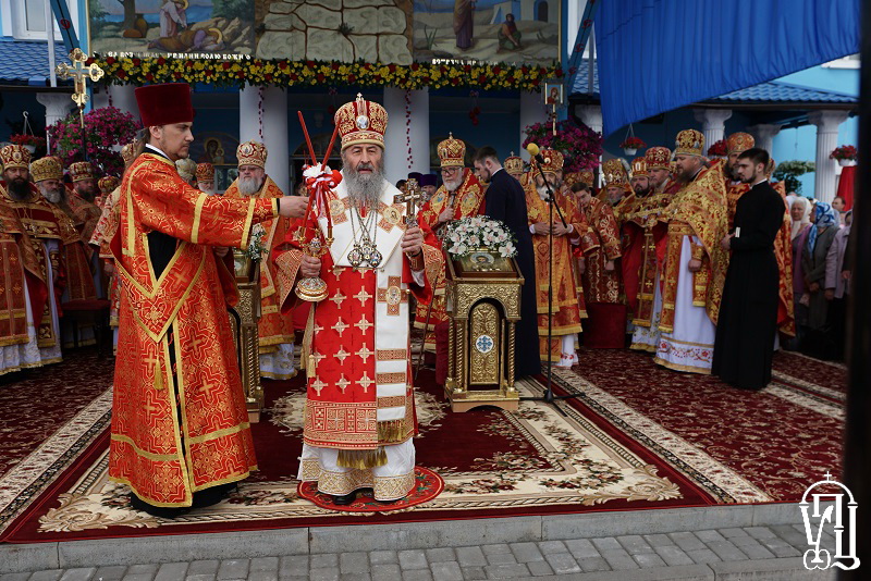 Митрополит Онуфрій молиться за «політиків, які... взялися не за свою справу» і ведуть УПЦ до втрати «чистоти віри»