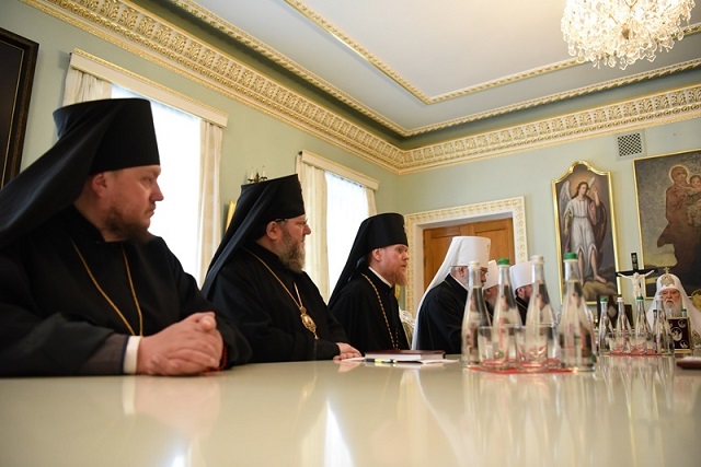Синод УПЦ КП закликав духовенство і вірян УПЦ (МП) до "усвідомленого, добровільного єднання" в єдину Церкву