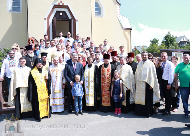 Президент України взяв участь у міжконфесійному молебні у Вишгороді