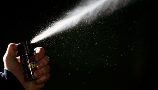 В Київській Патріархії невідомі розпорошили сльозогінний газ