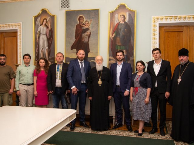 Група вірян розповіла главі УПЦ КП про зустріч з Вселенським патріархом, на якій порушувалося питання автокефалії Група вірян розповіла главі УПЦ КП про зустріч з Вселенським патріархом, на якій порушувалося питання автокефалії