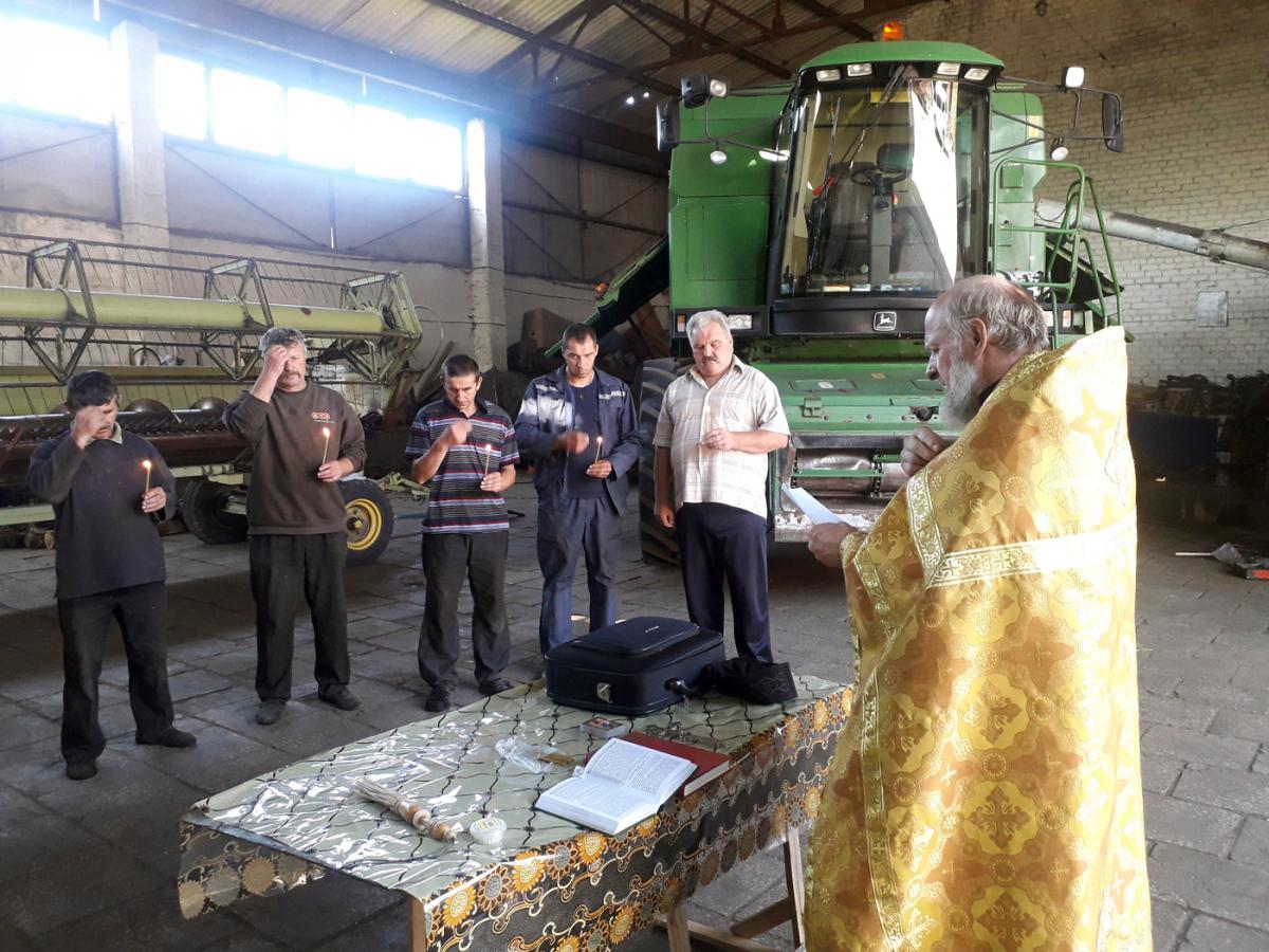 Житомирська єпархія УПЦ благословила комбайнерів на збір урожаю