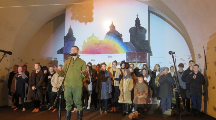 Римо-католики поставили в Бердичеві виставу про єврейське гетто, радянський голодомор і репресії