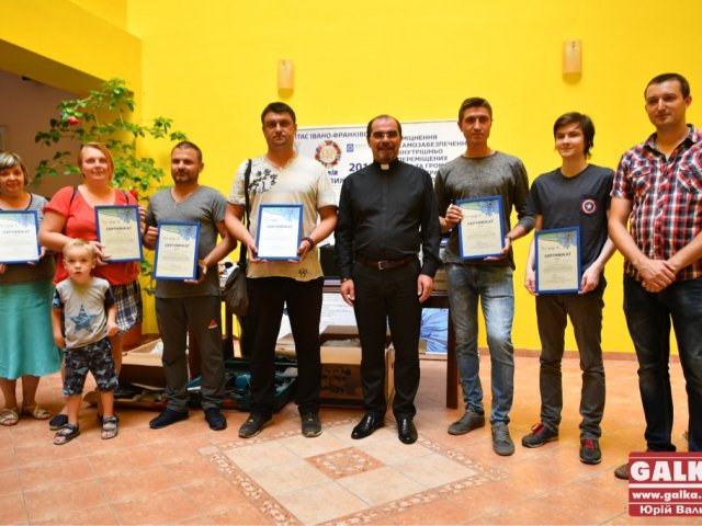 Івано-Франківські греко-католики подарували учасникам АТО обладнання для започаткування бізнесу Івано-Франківські греко-католики подарували учасникам АТО обладнання для започаткування бізнесу