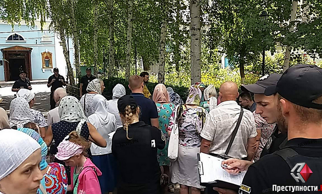 Зловмисники зірвали богослужіння УПЦ на Миколаївщині, повідомивши про замінування 10-ти храмів Зловмисники зірвали богослужіння УПЦ на Миколаївщині, повідомивши про замінування 10-ти храмів