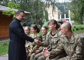 Курсантам академії сухопутних військ презентували діяльність релігієзнавчого гуртка