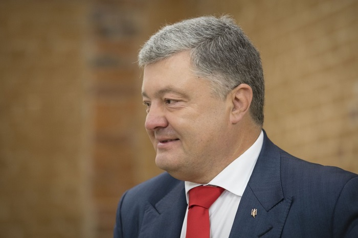 Президент України: «Ми не будемо питати дозволу ні у Путіна, ні у Кирила»