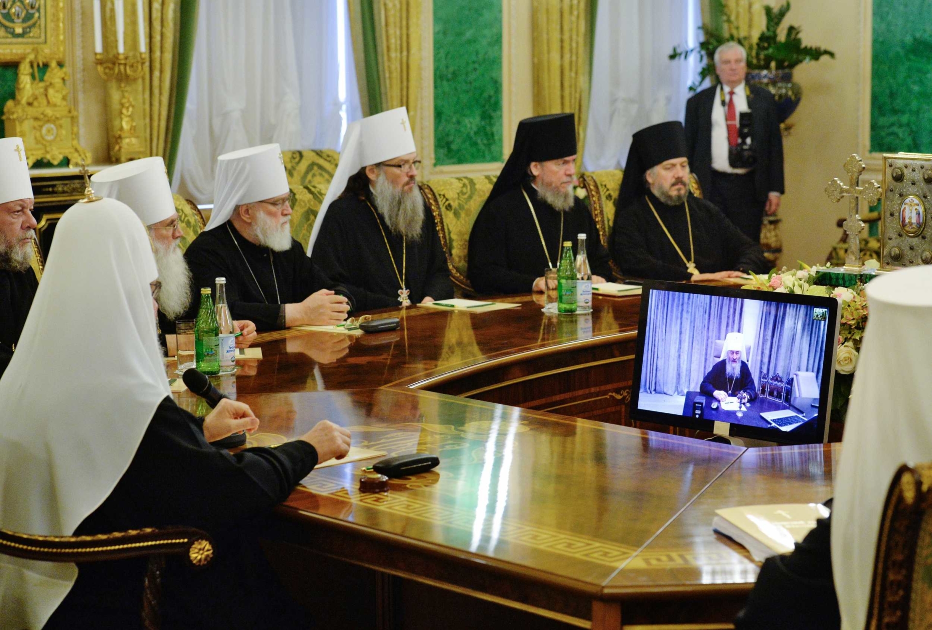 РПЦ/УПЦ припинила стосунки з єпископатом Константинопольської Церкви через Україну