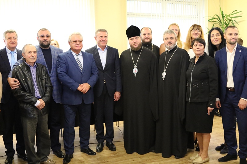 Єпископ УПЦ КП взяв участь у зустрічі з президентом НОК України Сергієм Бубкою
