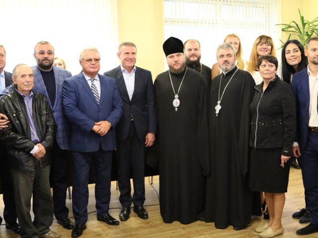 Єпископ УПЦ КП взяв участь у зустрічі з президентом НОК України Сергієм Бубкою Єпископ УПЦ КП взяв участь у зустрічі з президентом НОК України Сергієм Бубкою