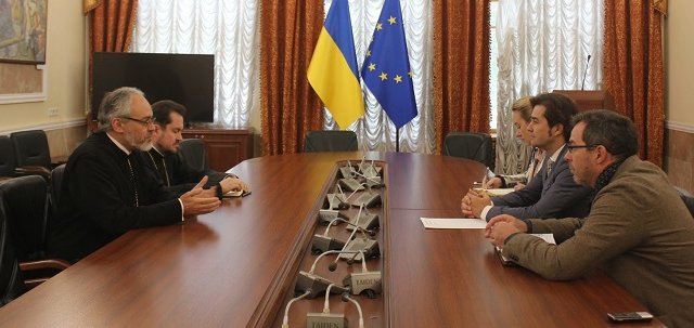 Екзархи Константинополя обговорили з міністром культури України «церковну аномалію» в країні Екзархи Константинополя обговорили з міністром культури України «церковну аномалію» в країні