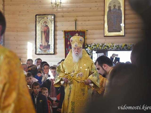 Глава УПЦ КП освятив новозбудований храм поблизу Почаєва Глава УПЦ КП освятив новозбудований храм поблизу Почаєва