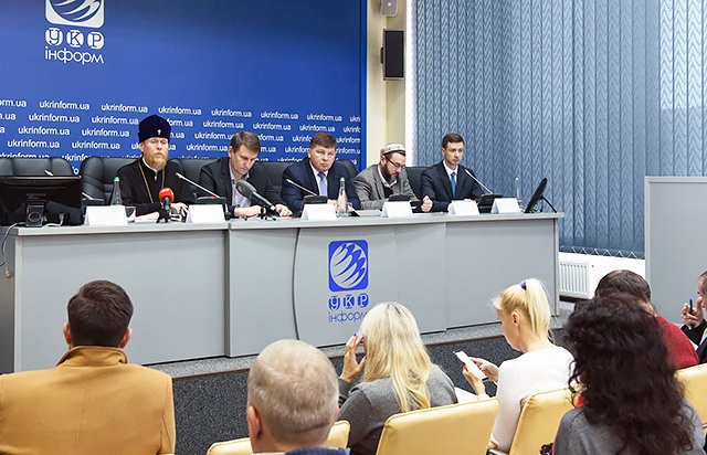 Інститут релігійної свободи презентував доповідь «Свобода віросповідання під прицілом: російський терор на окупованих територіях Східної України» Інститут релігійної свободи презентував доповідь «Свобода віросповідання під прицілом: російський терор на окупованих територіях Східної України»