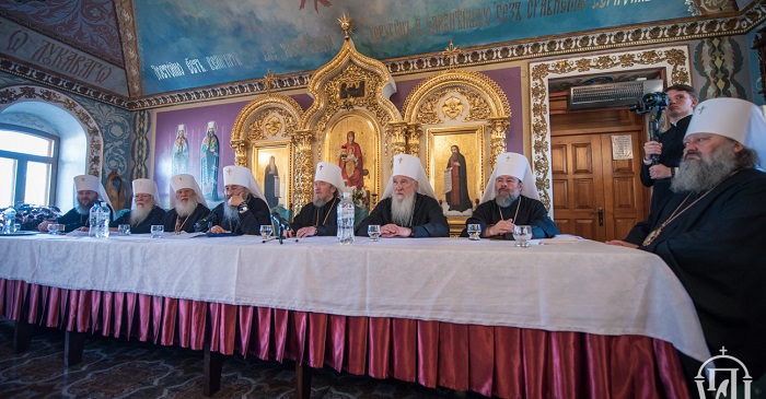 Зустріч президента Петра Порошенка з єпіскопатом УПЦ скасована через непоступливість обох сторін