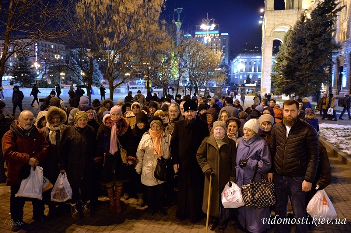 За два роки УПЦ КП роздала на майдані Незалежності 40 тисяч порцій їжі малозабезпеченим людям