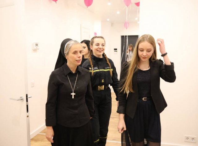 Сестра-cлужебниця УГКЦ буде опікуватися дітьми в новому будинку сімейного типу у Львові Сестра-cлужебниця УГКЦ буде опікуватися дітьми в новому будинку сімейного типу у Львові