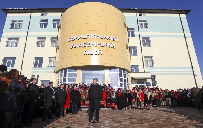 Порошенко про перехід парафій в ПЦУ: «Ми не будемо це прискорювати, але будемо дякувати кожному...»