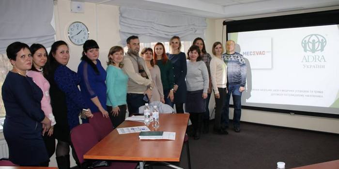 Адвентисти проводять тренінги для медперсоналу десяти лікарень Донеччини і ремонтують місцеву школу