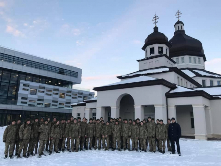 Курсанти Національної академії сухопутних військ завітали до Українського католицького університету