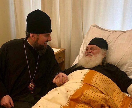 Настоятель афонского монастыря благословил предстоятеля ПЦУ