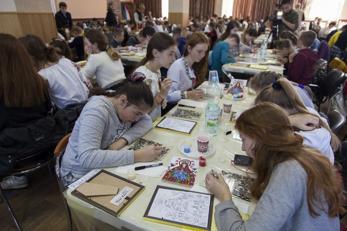 Львівщина за минулий рік встановила три рекорди України, зокрема з «Малярства на склі ікони Покрови»